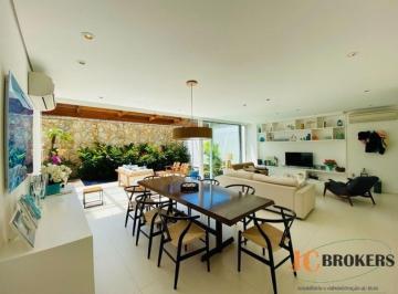 Casa · 330m² · 4 Quartos · 3 Vagas · Casa dentro de condomínio na Praia de Juquehy, pé na areia com 330m²., 4 suítes, 3 vagas