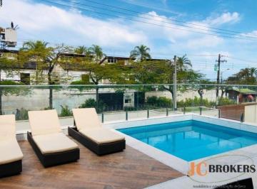 Casa · 280m² · 5 Quartos · 3 Vagas · Belíssima casa com vista para o mar, 5 suítes, 3 vagas