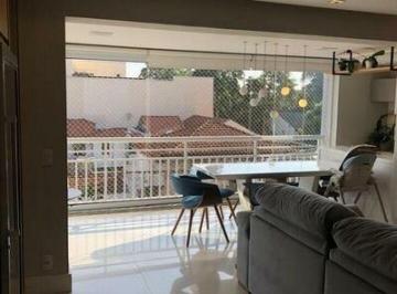 Apartamento · 110m² · 3 Quartos · 2 Vagas · Apartamento com 110m² de área útil, 3 dormitórios sendo 1 suíte e 2 vagas.
