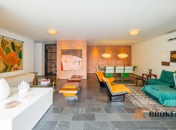 Apartamento · 218m² · 3 Quartos · 4 Vagas · Apartamento com 218m² de área útil, 3 suítes, 4 vagas