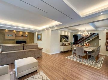 Casa · 318m² · 5 Quartos · 3 Vagas · Casa com 5 quartos no Comary, Teresópolis