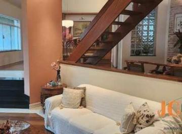 Casa · 307m² · 3 Quartos · 3 Vagas · Casa com  307 m² de área útil,  642m² de terreno, 3 suítes, 3 vagas