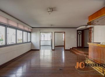 Apartamento · 243m² · 4 Quartos · 3 Vagas · Apartamento com 243m² de área útil, 4 dormitórios sendo 2 suítes e 3 vagas.