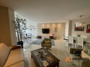 Apartamento · 121m² · 3 Quartos · 3 Vagas · Apartamento reformado e mobiliado com 121m² de área útil, 3 suítes, 3 vagas