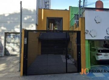 Comercial · 240m² · 1 Vaga · Casa comercial para locação com 240m²