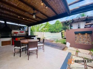 Casa · 169m² · 4 Quartos · 3 Vagas · Linda casa de condomínio com 169 m², 4 suítes, 3 vagas