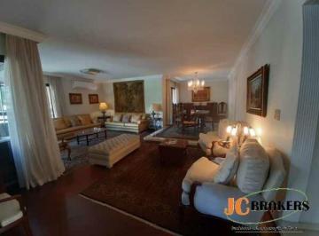 Apartamento · 220m² · 4 Quartos · 4 Vagas · Apartamento mobiliado com 220 m², 4 Dormitórios, sendo 3 suítes, 4 Vagas