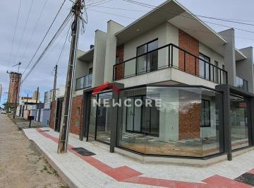 Casa · 104m² · 3 Quartos · 1 Vaga · Sobrado em  Rua Santa Cruz - Itacolomi - Balneário Piçarras/SC