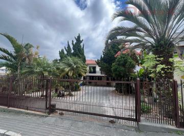 Casa · 306m² · 6 Quartos · 2 Vagas · Casa em Serraria - São José