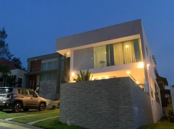 Casa · 320m² · 5 Quartos · 2 Vagas · Casa de luxo à venda em Gravatá – Condomínio fechado | 5 suítes | Área Gourmet c