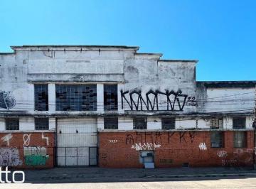 Comercial · 2070m² · Pavilhão para Alugar no Quarto Distrito.