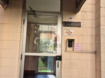 Apartamento · 50m² · 2 Quartos · 1 Vaga · Apartamento Reformado com Excelente Localização ? Pronto para Morar!