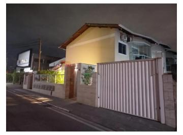 Casa · 95m² · 3 Quartos · 2 Vagas · Sobrado de 3 dormitórios semi-mobiliado em Forquilhas, São José-SC.