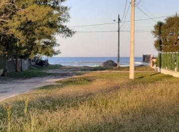 706890_i2nm2ZmgwXL_706890680b9bd8348c7.jpg · Casa Praia, 3 dormitorios.