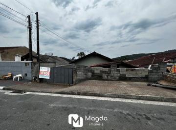 Casa · 70m² · 2 Quartos · Oportunidade única para quem busca localização privilegiada e potencial de investimento!