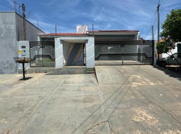 12b57769-52d3-4999-8ab8-b77be0409b8e · Espetacular casa tipo para venda com 3 quartos, sendo 2 suítes, 330m²