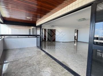 Compre Apartamento à venda no Edf. Freguesia de Casa Forte, em andar alto com 205m², 4 quartos, 3 suítes, vista panorâmica, 4 quartos, 3 suítes, lazer completo, piso em Granito e 3 vagas. Agende com Leicam Maciel Imóveis Recife · Na Praça de Casa Forte com exclusividade e vista panorâmica