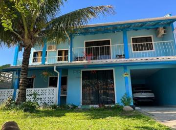 Casa · 262m² · 5 Quartos · 2 Vagas · Sobrado em , Penha/SC de 262m² 5 quartos à venda por R$ 1.200.000,00