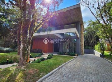 fachada.lateral.casa.pinheiro · Exclusividade, conforto e sofisticação em um só lugar: sua nova casa no Condomínio Pinheiro Grosso!!