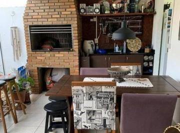 Casa de 3 quartos, São Paulo · Casa com 3 Quartos e 2 banheiro à Venda, 130m²Vila Almeida - São Paulo