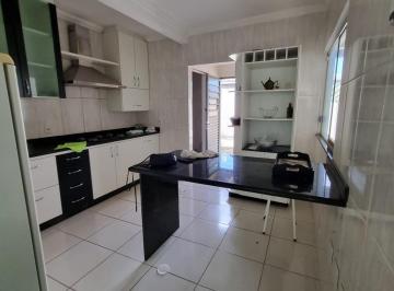 resUEhPVE8tMjAyNS0wNC0yMy0xNC0wNi01NiAzLmpwZw==680fbcbd9e41e9.87522497.jpg · Venda de Casa com 2 suítes, garagem coberta no Bairro Itapoã – Brasília/DF Oportunidade incríve