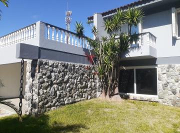 Notice: Undefined offset: 7 in /home/vivalisto/htdocs/vivalisto.com.br/src/flity/www2/__imovelweb.php on line 551 · CASA ALTO PADRÃO no Recanto de Portugal, Impecavel, amplo pátio com acesso pa...