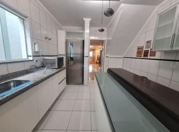 Casa de 3 quartos, São Paulo · Sobrado com 3 Quartos e 5 banheiros à Venda, 190 m² por R$ 913.000