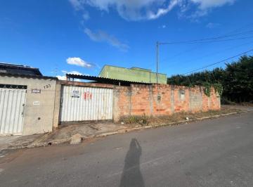 Casa · 180m² · Ótima Oportunidade! Casa com 2 Quartos à Venda