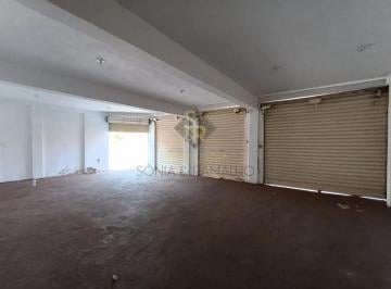 Comercial · 190m² · Salão Comercial com 2 apartamentos