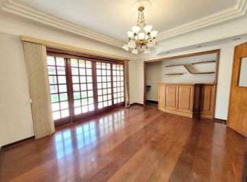 Casa · 320m² · 4 Quartos · 4 Vagas · Casa Comercial à venda, 4 quartos, 4 suítes, 4 vagas, Alto - Piracicaba/SP