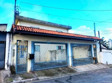 Casa · 138m² · 4 Quartos · Sobrado constituído de 4 kitnets para locação