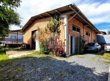 Comercial · 202m² · 10 Vagas · Galpão Comercial de Esquina na Floresta com 10 Vagas e Acesso BR-101