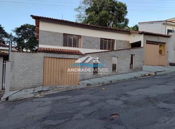 Casa · 109m² · 3 Quartos · 3 Vagas · Casa com excelente localização em Machado/MG