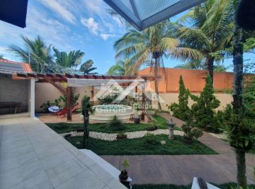 Casa · 220m² · 5 Quartos · 4 Vagas · Casa em Peruíbe