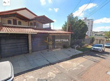 Casa · 330m² · 4 Quartos · Casa à venda - no Centro
