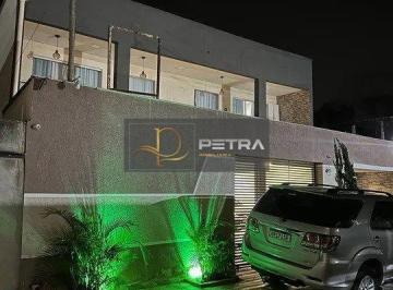 Casa · 320m² · 4 Quartos · Casa à venda - em Tropical