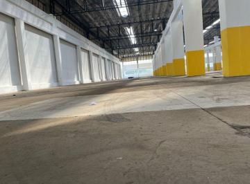 Foto · Galpão industrial com capacidade de armazenagem de 5800m² localizado na grande Porto Alegre, RS, voc