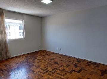 Apartamento de 3 quartos, Brasília · SHCES Quadra 305 3 quartos cozinha reformada com armário na pia e banheiro reformado