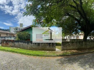 Casa à venda em terreno de 750m² em esquina privilegiada do bairro Forquilhinha · Casa à venda em terreno de 750m² em esquina privilegiada do bairro Forquilhinha