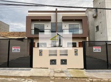 Excelente sobrado NOVO à venda, com 2 suítes e piscina · Excelente sobrado NOVO à venda, com 2 suítes e piscina