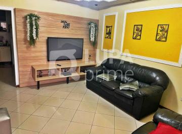 Casa · 160m² · 3 Quartos · 2 Vagas · CASA COM 3 QUARTOS E 2 VAGAS DE GARAGEM À VENDA NA VILA MEDEIROS