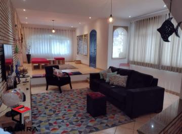 Casa · 284m² · 4 Quartos · 3 Vagas · Sobrado 283m² Localizado no bairro Assis Brasil Mauá - SP