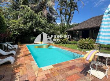 Casa · 300m² · 5 Quartos · 4 Vagas · Casa fora de condomínio para temporada! Venha conferir!