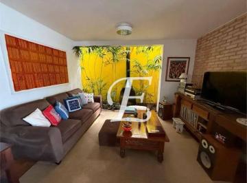 a2fbe9ceebbdad73523001fa3020cb1766521004 · Casa no Jardim América - 3 Dormitórios, 1 Suíte e Edícula com 2 Suítes