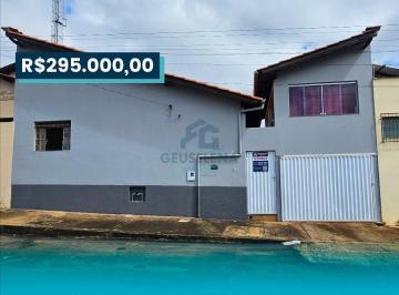 Casa · 128m² · 2 Quartos · 1 Vaga · VENDE-SE CASA EM LOCALIZACAO EXCELENTE!