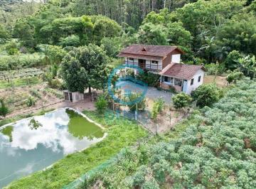 Rural · 10600m² · 3 Quartos · 2 Vagas · Sítio em Meio a Natureza com Cachoeira, Lagoa e Terreno de 10.500m² à venda em São João Batista/SC