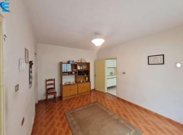 Foto 03 · Casa de 3 quartos, bem localizada no bairro Osvaldo Resende, com cozinha separada e uma vaga de gara