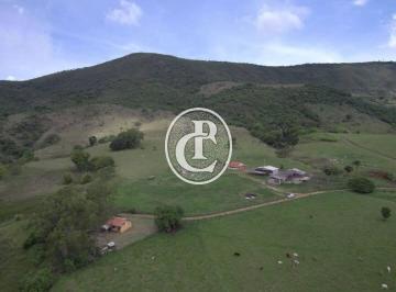 Rural · 90m² · 2 Quartos · 7 Vagas · Fazenda de 75 hectares com curral e várias nascentes em Santa Rita do Sapucaí/MG.