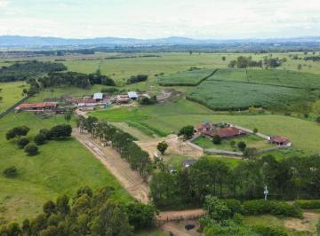 Rural · 100m² · 3 Quartos · Fazenda 97 Hectares com Pasto Formado e Curral Para Pecuária em Pindamonhangaba, SP.