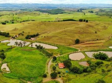 Rural · 40m² · 4 Quartos · 1 Vaga · Fazenda 40 Alqueires Ideal Para Plantio e Gado de Corte em Cachoeira Paulista/SP